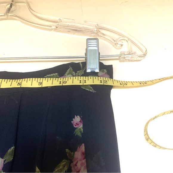 Meridian 100% Silk Top and Skirt Set Size 4 - Picture 6 of 9